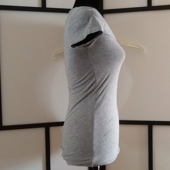 Gray blouse - Picture 3 of 5